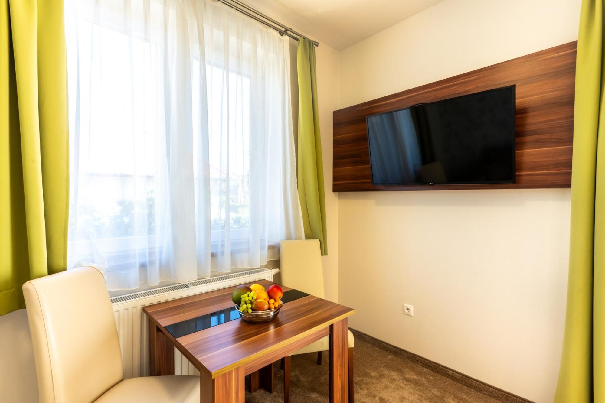 B&B Lajta Park Mosonmagyaróvár Buitenkant foto